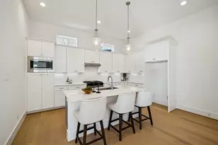 1403 W 21st St, Houston, TX 77008 - Photo 11