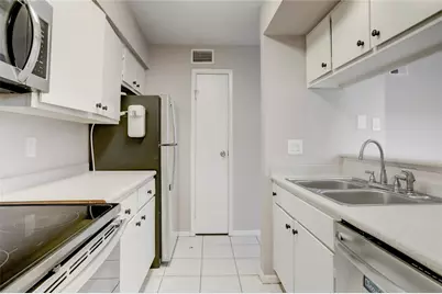 1500 Bay Area Boulevard #433, Houston, TX 77058 - Photo 9