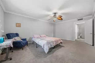 5223 Arboles Dr, Houston, TX 77035 - Photo 15