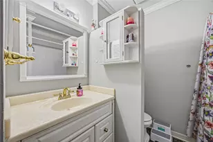 5223 Arboles Dr, Houston, TX 77035 - Photo 19