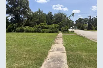 115 E North Street, Livingston, TX 77351 - Photo 3
