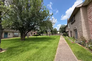 7214 Crownwest St, Houston, TX 77072 - Photo 19