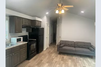 129 Shoreline Drive, Cleveland, TX 77327 - Photo 5