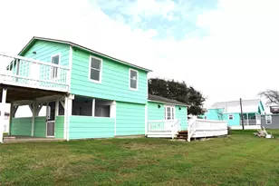 1769 County Rd 201, Sargent, TX 77414 - Photo 9