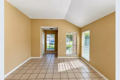 2206 Friarwood Trail, Houston, TX 77339 - Photo 5
