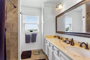 1342 10th St, Dickinson, TX 77539 - Photo 21