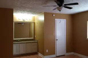 10927 Wilkenburg Dr, Houston, TX 77086 - Photo 3