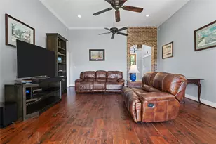 483 Cherry Hills Dr, Huntsville, TX 77340 - Photo 13