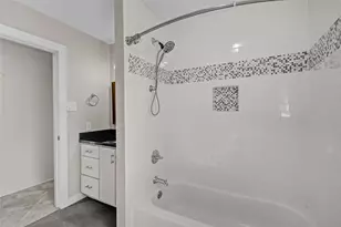 10303 Greenwillow Dr, Houston, TX 77035 - Photo 27