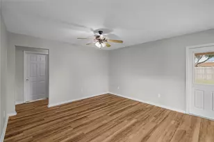 1304 E Polk Ave, Victoria, TX 77901 - Photo 7