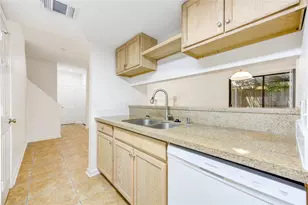 1920 Augusta Dr, Houston, TX 77057 - Photo 7