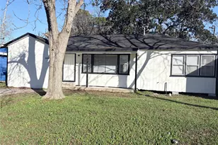 1003 Linden St, La Marque, TX 77568 - Photo 1