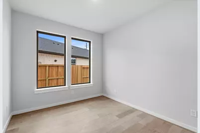 10930 Skyway Lane, Missouri City, TX 77459 - Photo 9