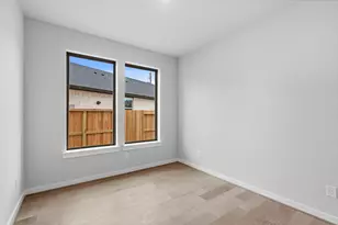 10930 Skyway Ln, Missouri City, TX 77459 - Photo 9