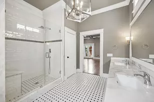 821 E 26th St, Houston, TX 77009 - Photo 27