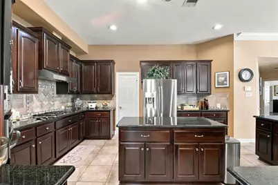 117 Bandera Creek Lane, Friendswood, TX 77546 - Photo 17