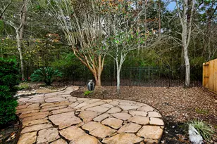 146 E Northcastle Cir, The Woodlands, TX 77384 - Photo 41