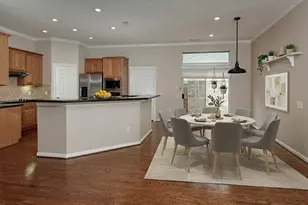 146 E Northcastle Cir, The Woodlands, TX 77384 - Photo 13