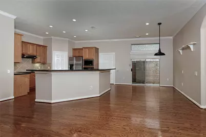 146 E Northcastle Circle, The Woodlands, TX 77384 - Photo 11