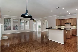 146 E Northcastle Cir, The Woodlands, TX 77384 - Photo 17