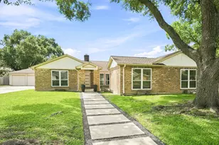 1135 Trowbridge Dr, Houston, TX 77062 - Photo 3