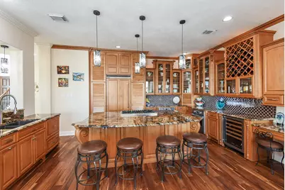 313 Harborside Circle, Kemah, TX 77565 - Photo 9