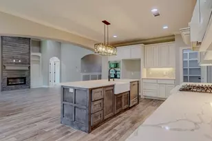 8360 Chappell Hill Dr, Beaumont, TX 77713 - Photo 15