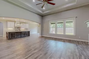 8360 Chappell Hill Dr, Beaumont, TX 77713 - Photo 5