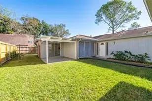 10215 Kirkwren Dr, Houston, TX 77089 - Photo 25