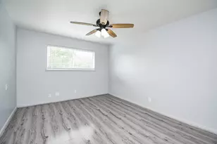 5202 Arboles Dr, Houston, TX 77035 - Photo 15