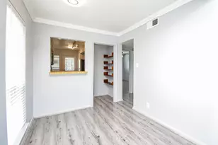 5202 Arboles Dr, Houston, TX 77035 - Photo 7
