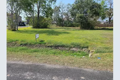 336 Hemphill, Texas City, TX 77591 - Photo 1