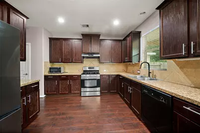 2910 Lakecrest Ridge Drive, Katy, TX 77493 - Photo 7