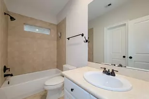 2418 Ralph St, Houston, TX 77006 - Photo 9