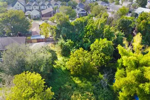 612 Pittman St, Houston, TX 77009 - Photo 9