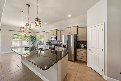 184 W Heritage Mill Circle, Tomball, TX 77375 - Photo 13