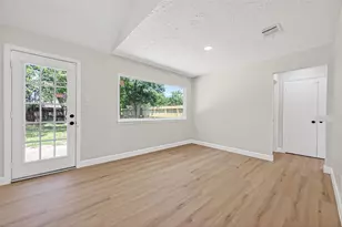 3418 Luton Park Dr, Houston, TX 77082 - Photo 11