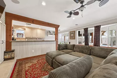 805 Camelot Lane, Friendswood, TX 77546 - Photo 9