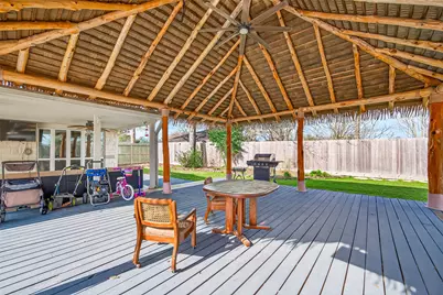 805 Camelot Lane, Friendswood, TX 77546 - Photo 41