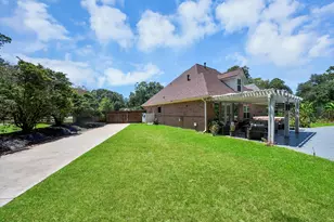 910 Apollo St, New Caney, TX 77357 - Photo 11