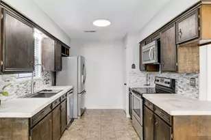 426 Candlelight Ln, Livingston, TX 77351 - Photo 7