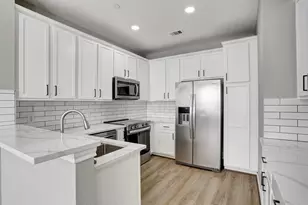 3001 Murworth Dr, Houston, TX 77025 - Photo 9