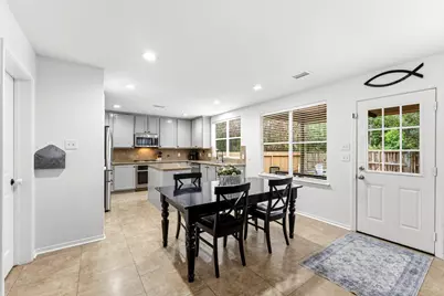 42 W Gaslight Place, The Woodlands, TX 77382 - Photo 17