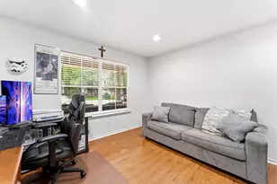 42 W Gaslight Pl, The Woodlands, TX 77382 - Photo 11