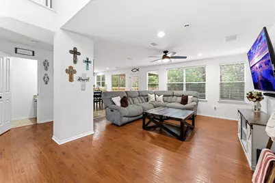 42 W Gaslight Place, The Woodlands, TX 77382 - Photo 13