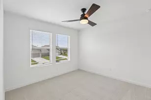 7922 Jade Crst Dr, Angleton, TX 77515 - Photo 19