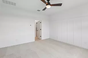 7922 Jade Crst Dr, Angleton, TX 77515 - Photo 11