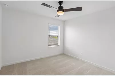 7922 Jade Crest Drive, Angleton, TX 77515 - Photo 17