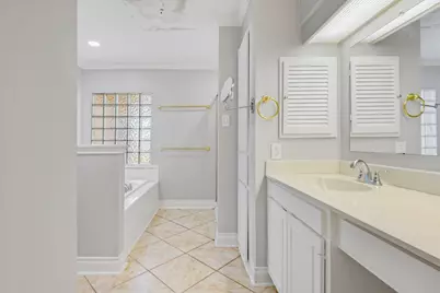 7715 Brush Wood Drive, Houston, TX 77088 - Photo 21