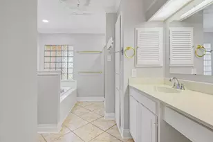 7715 Brush Wood Dr, Houston, TX 77088 - Photo 21